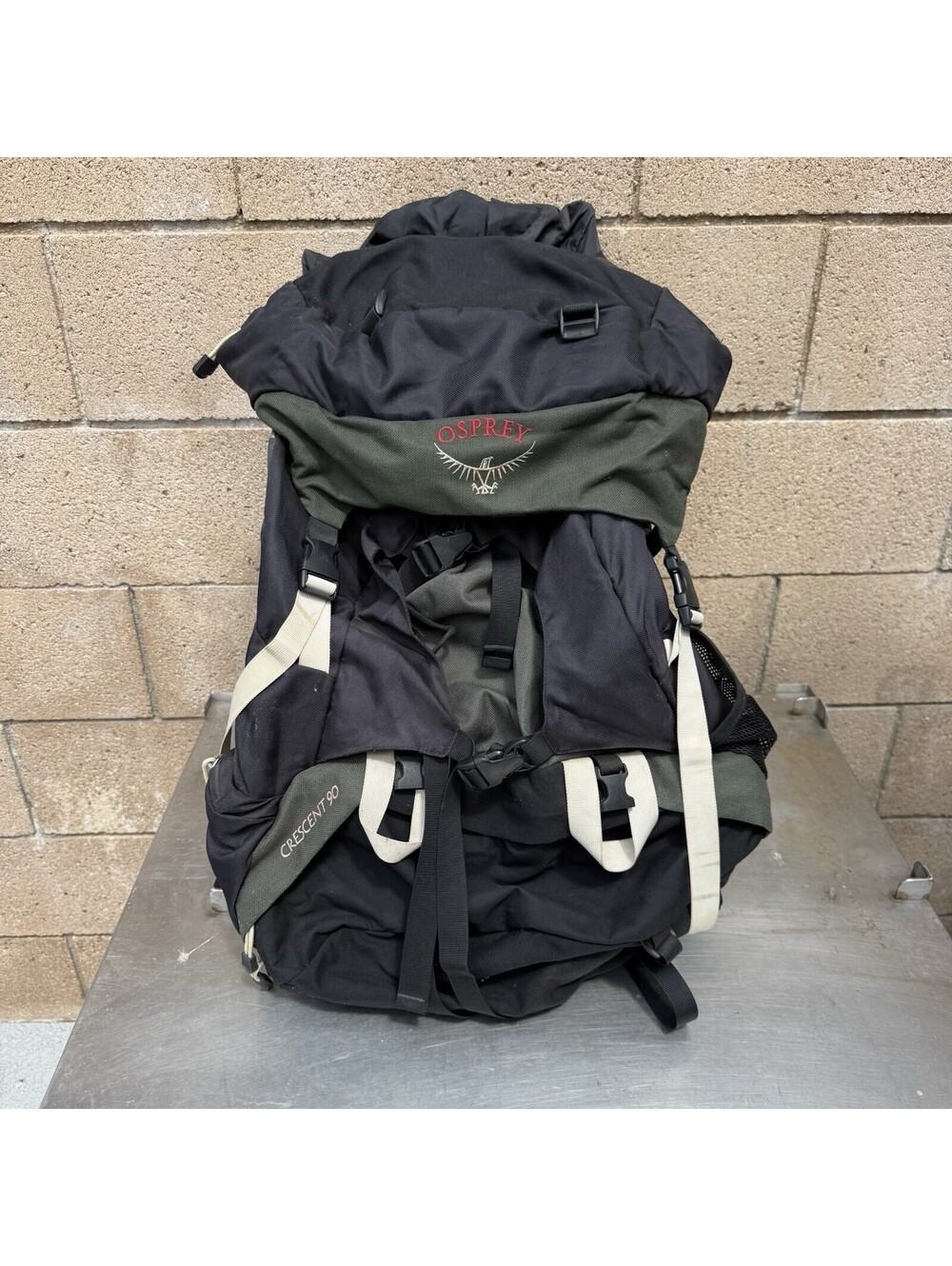 Osprey Crescent 90L Backpack Internal Frame Hiking Pack Men’s Large Black Green